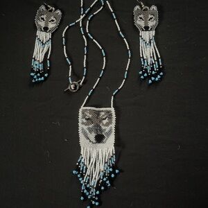 Beaded Wolf Jewelry Set - Black, White, Blue